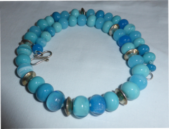 handgewickelte Glasperlen, Zwischenteile Linsen Silber, Verschlu� S- Haken Silber, L�nge ca 50 cm